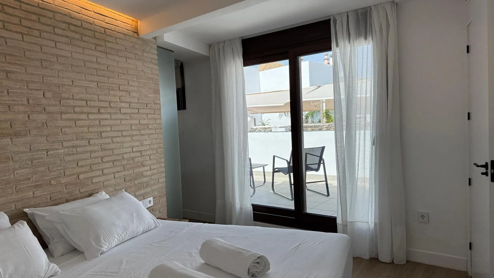 Medina Homes Deanes Cordoba Apartment