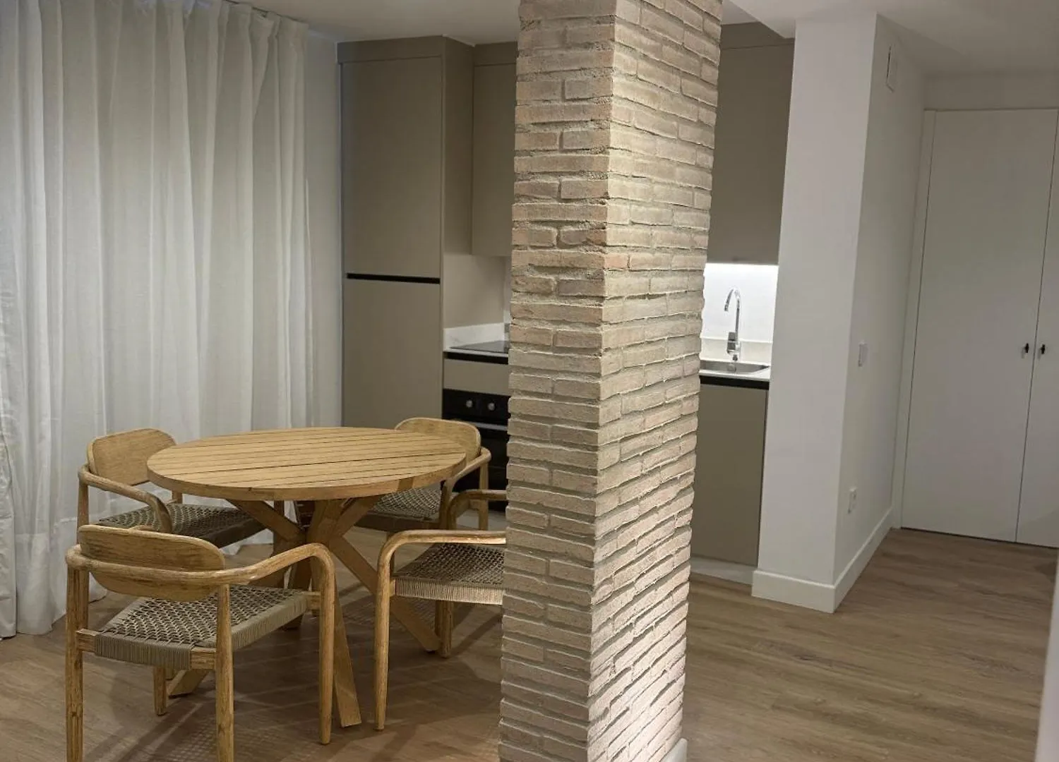 Medina Homes Deanes Cordoba Apartment